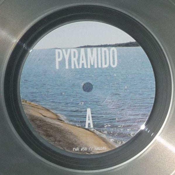 Pyramido: Vatten 12