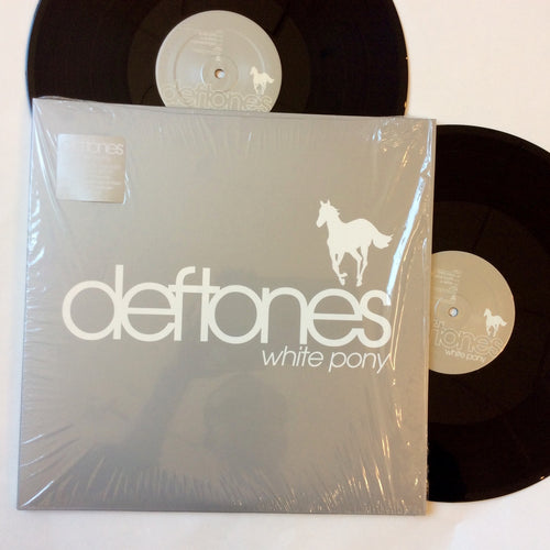 Deftones: White Pony 12