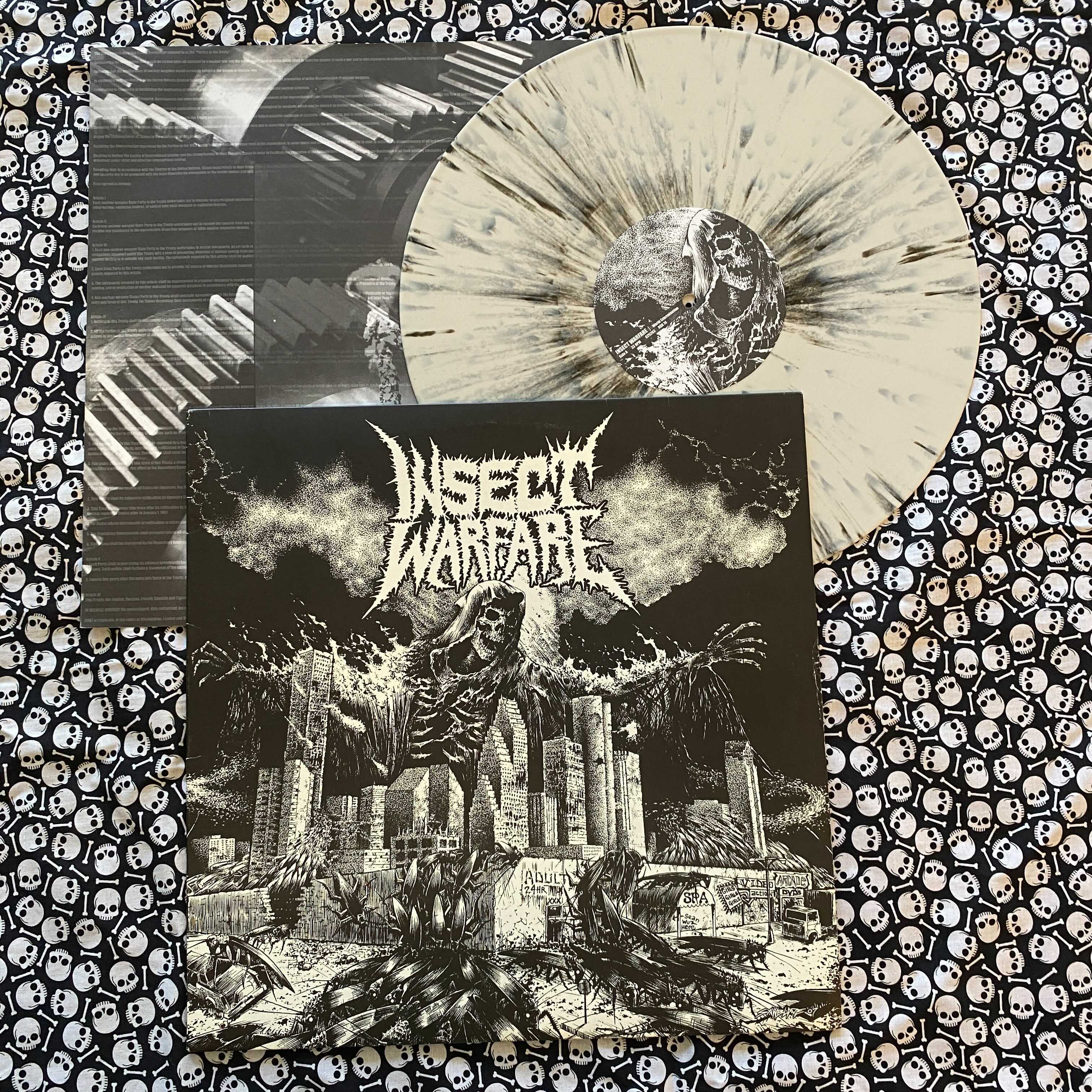 Insect Warfare: World Extermination 12